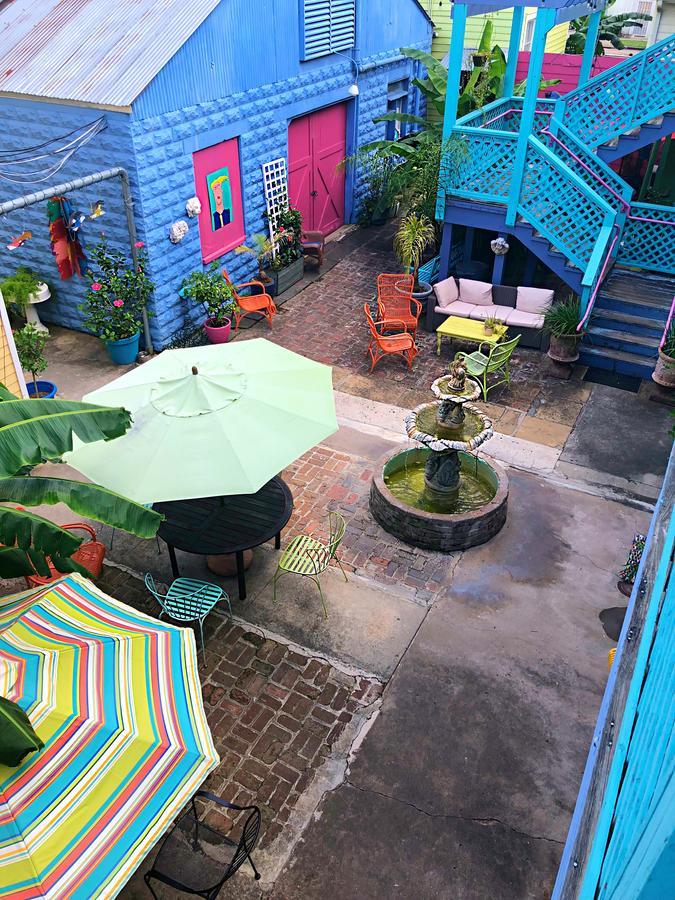 Creole Gardens And Inn