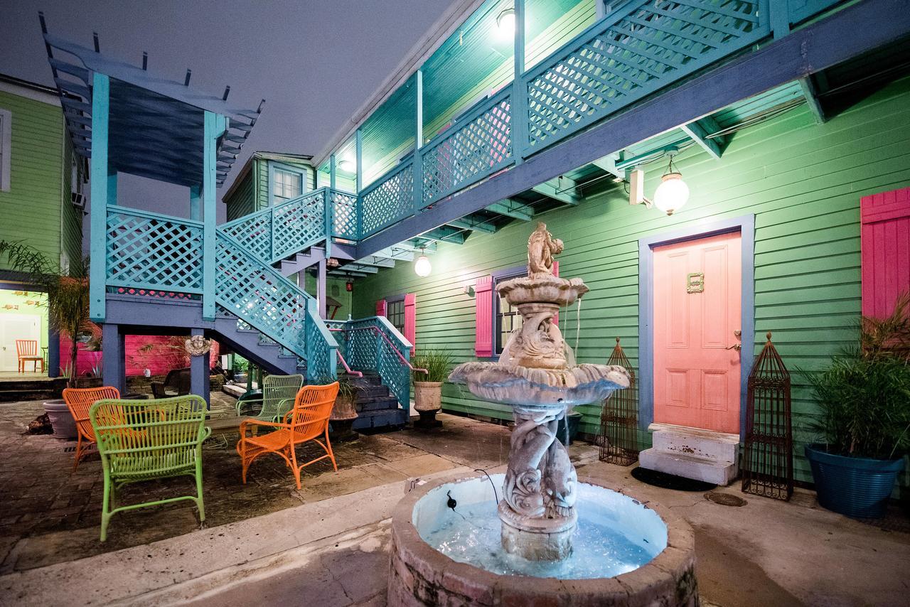 Creole Gardens And