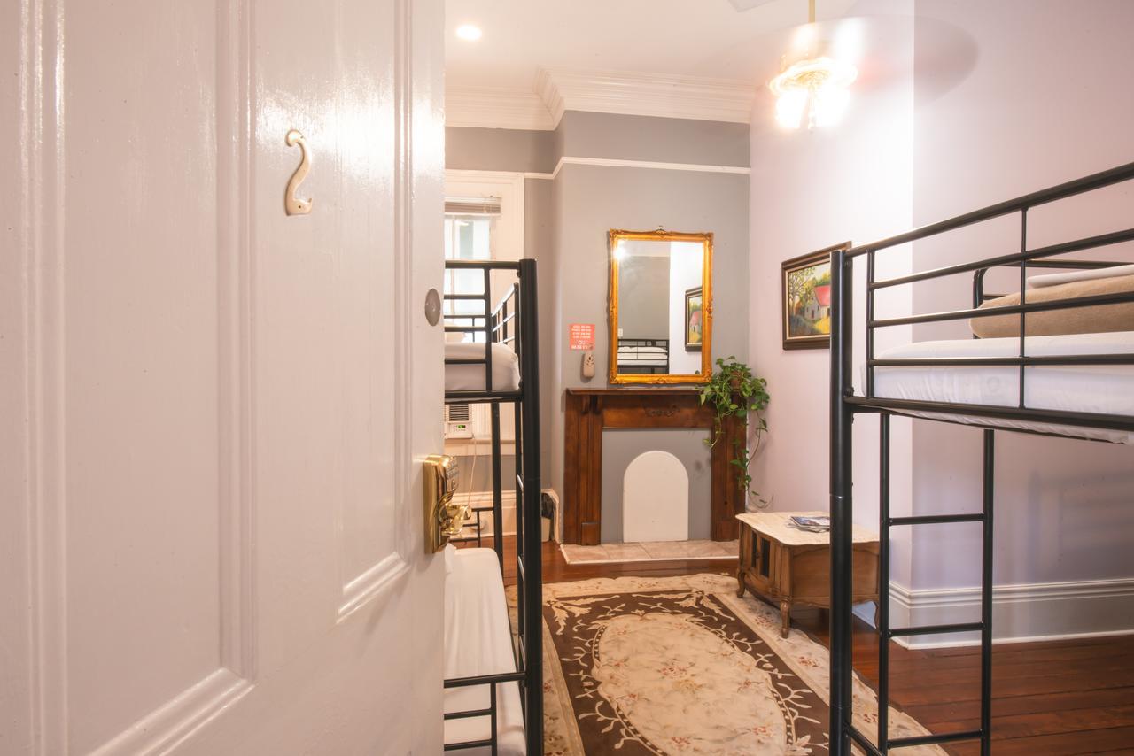 Hostel Auberge Nola