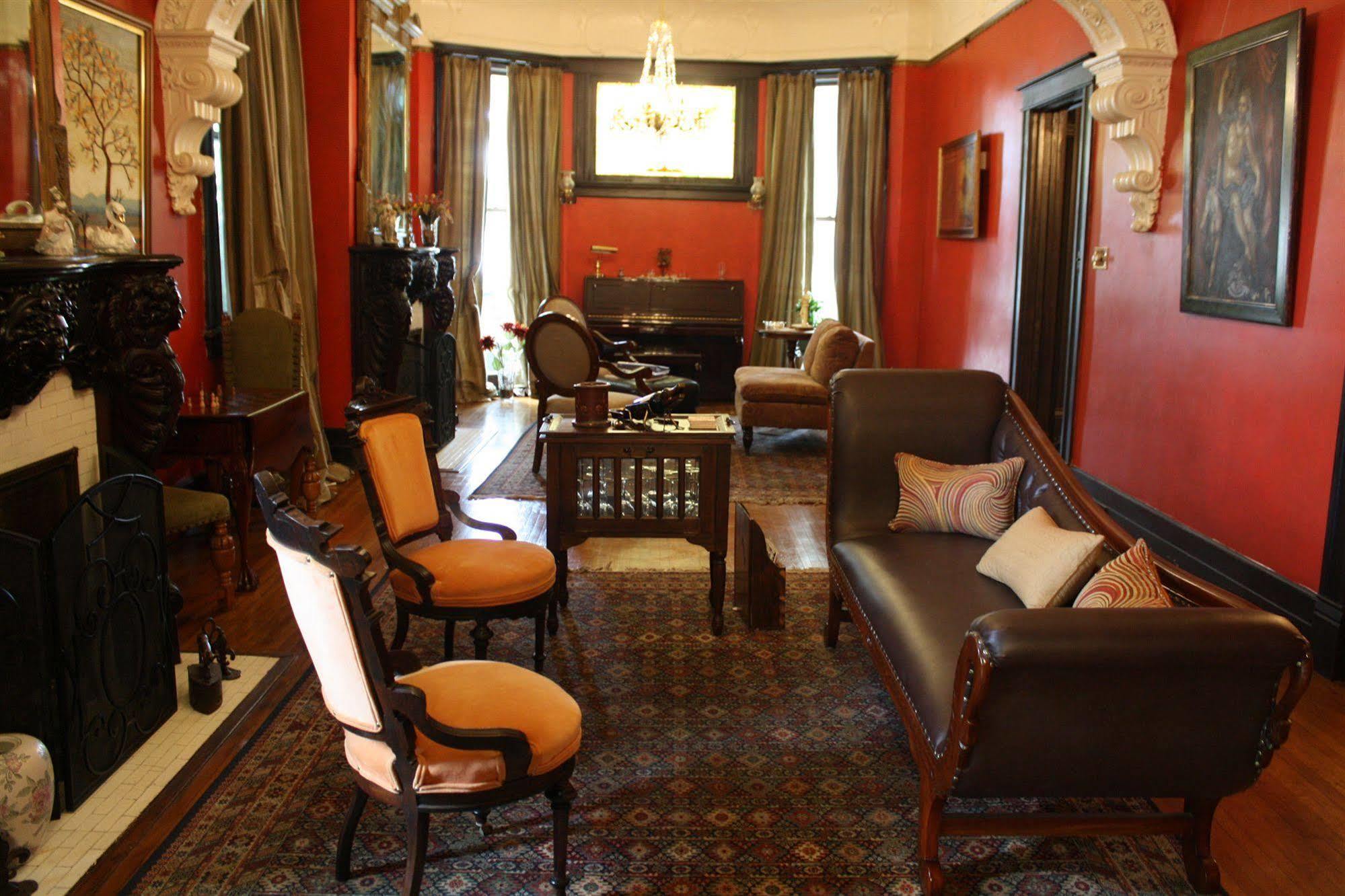 Bed & Breakfast Canal Street 3*