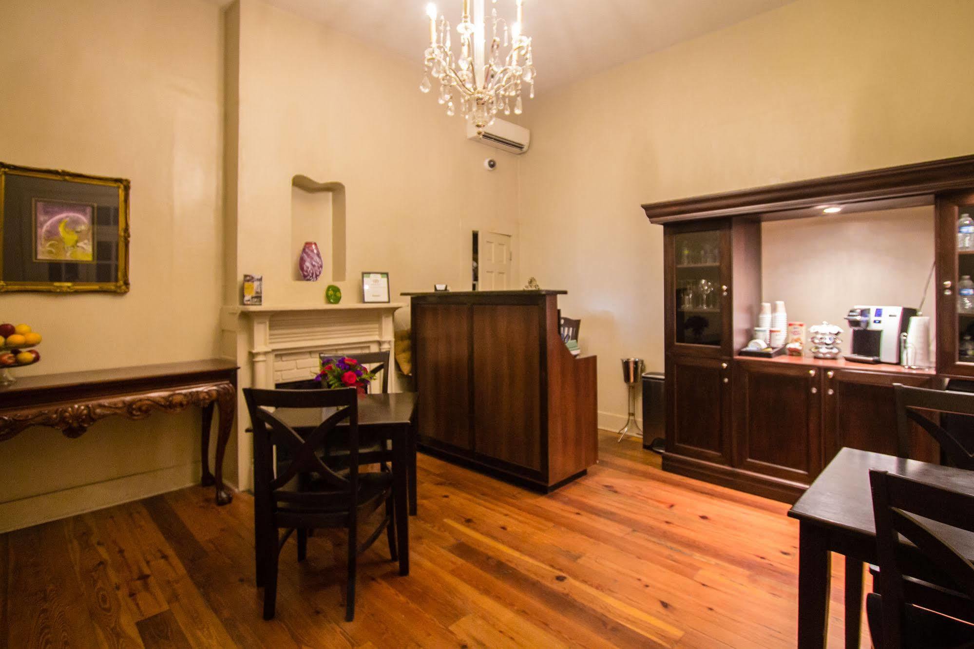 Inn On Ursulines, A French Quarter