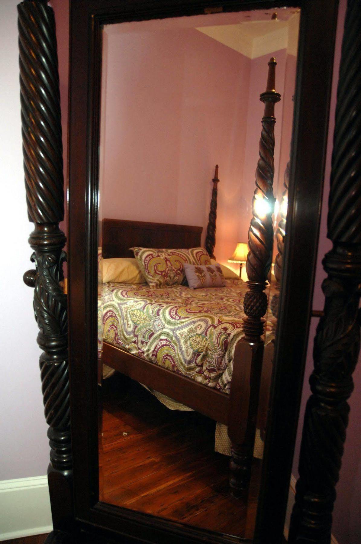 R&b Award Winning - Adult Only New Orleans