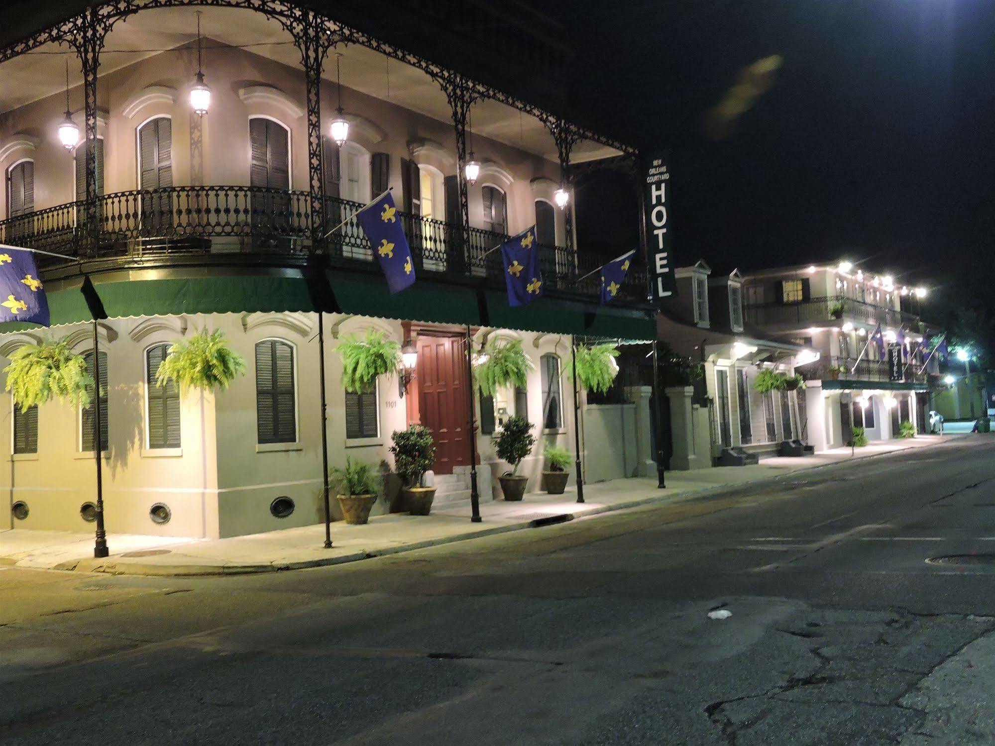 Courtyard By The French Quarter 3*