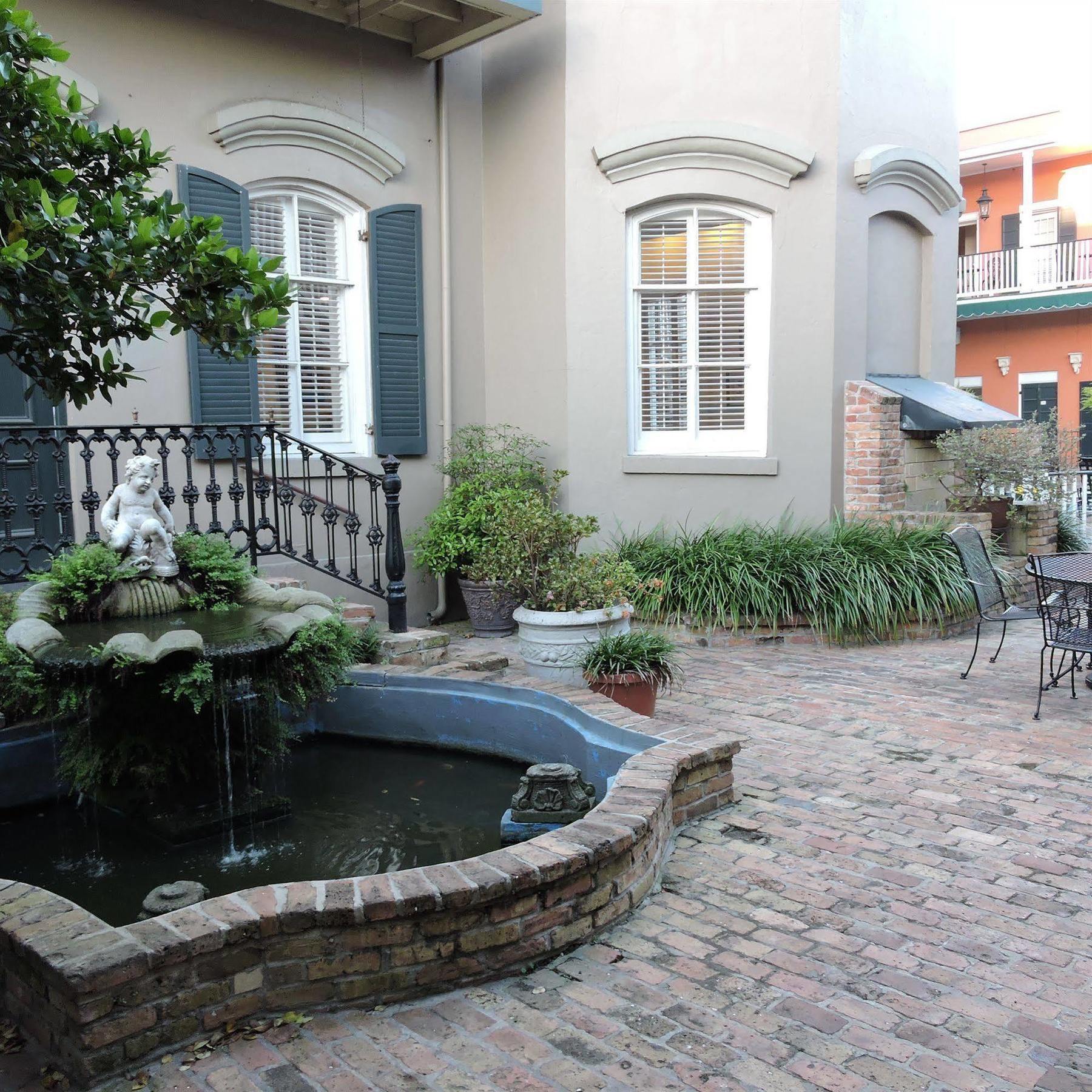 Courtyard By The French Quarter Hotel New Orleans