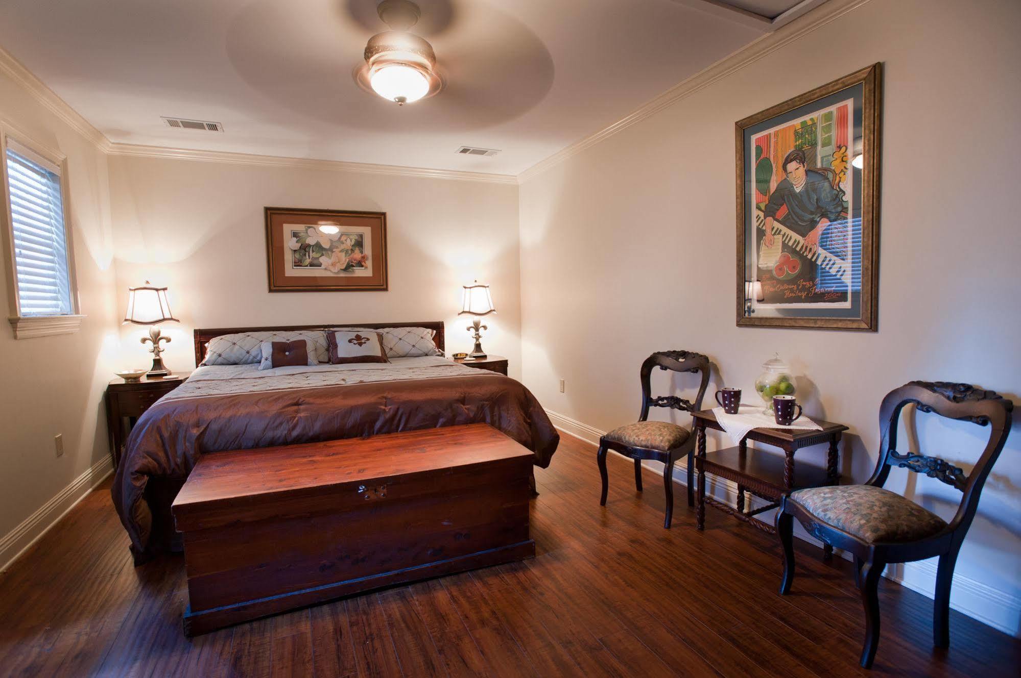 Inn Jazz Quarters