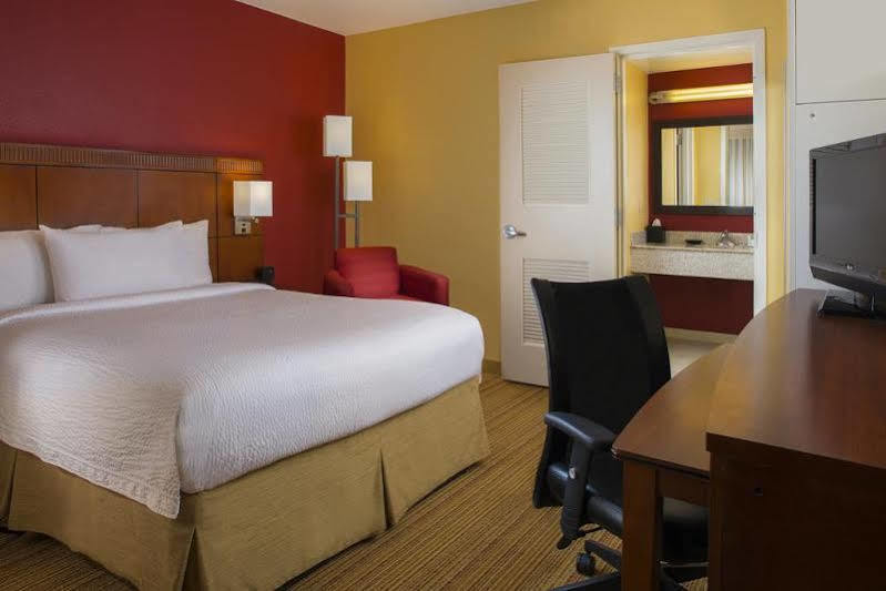 Courtyard By Marriott Downtown Near The French Quarter New Orleans