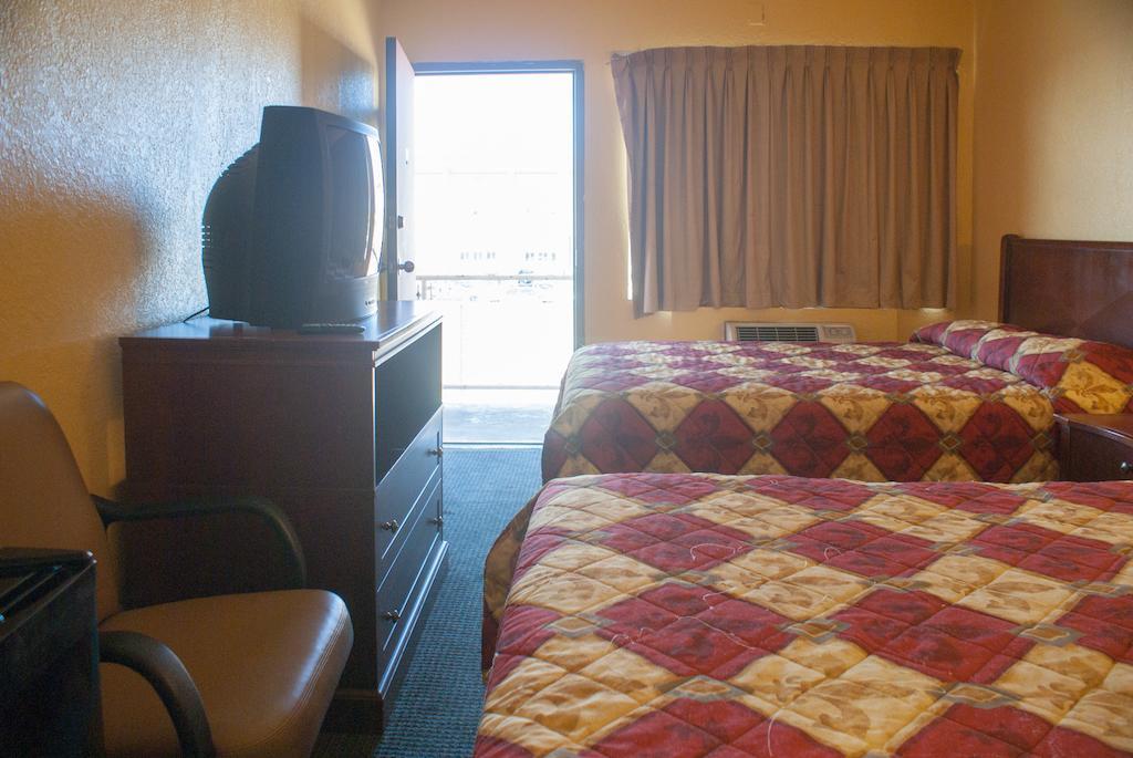 Sweets Hotel *