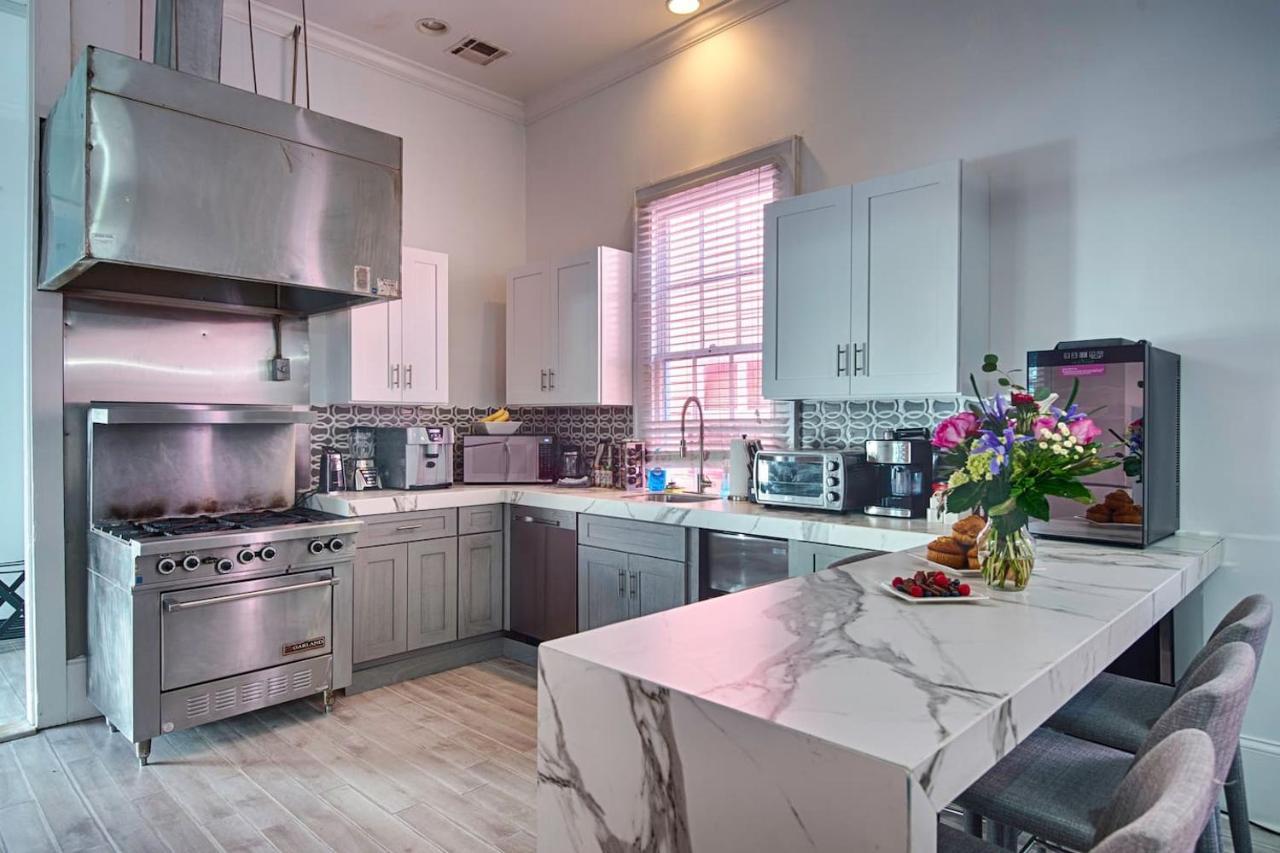 Five Br - Sleeps 10! Steps From French Quarter