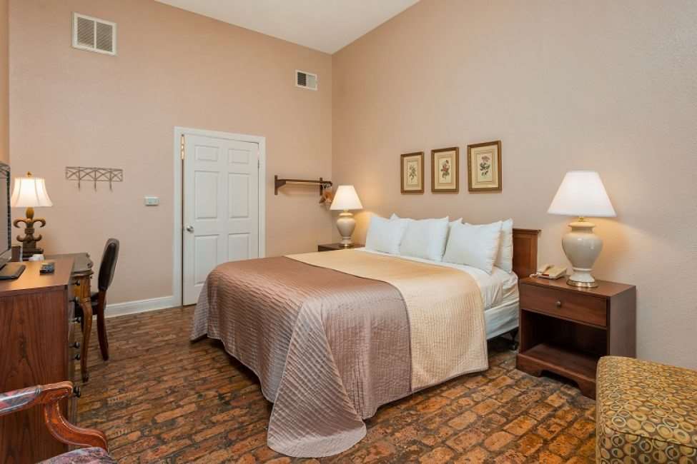 Courtyard By The French Quarter 3*