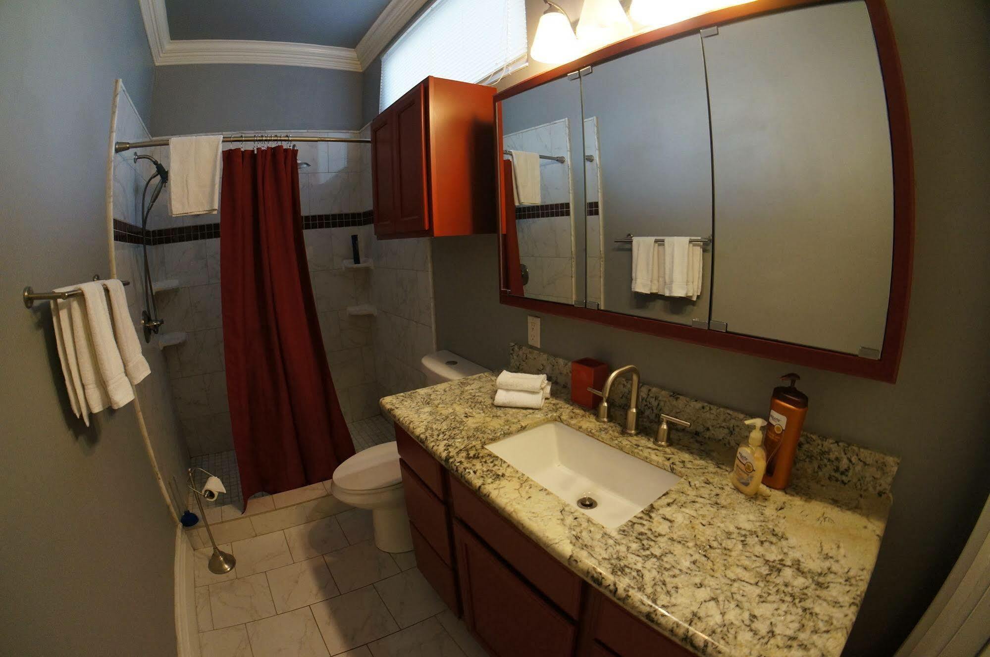 Hostel Auberge Nola *