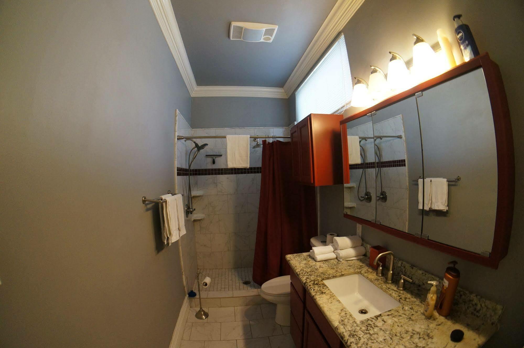 Hostel Auberge Nola *