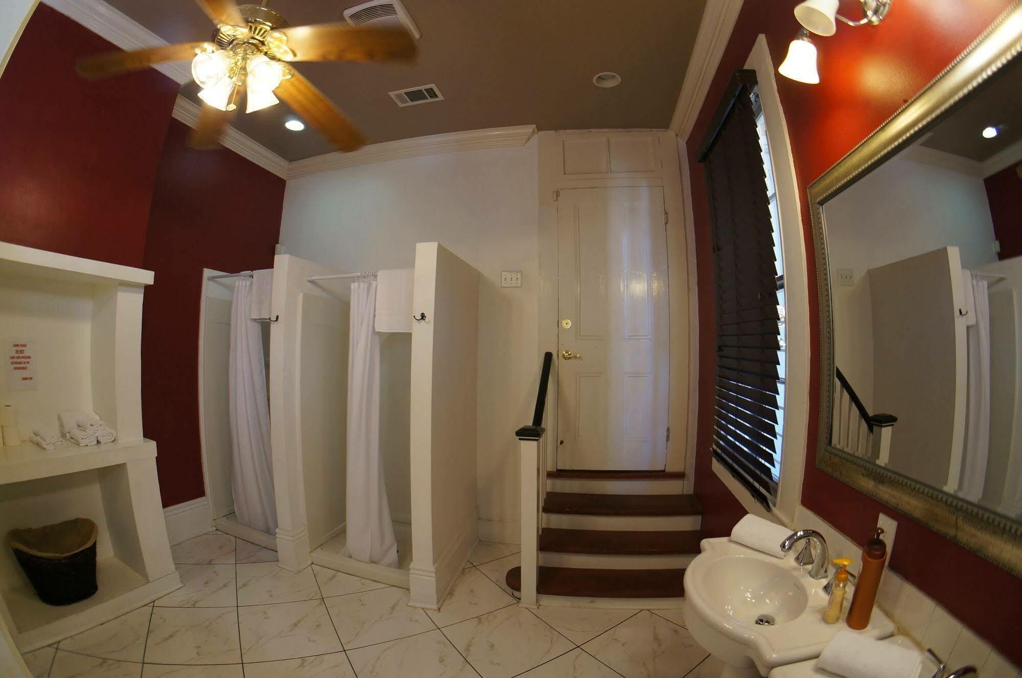 Hostel Auberge Nola New Orleans