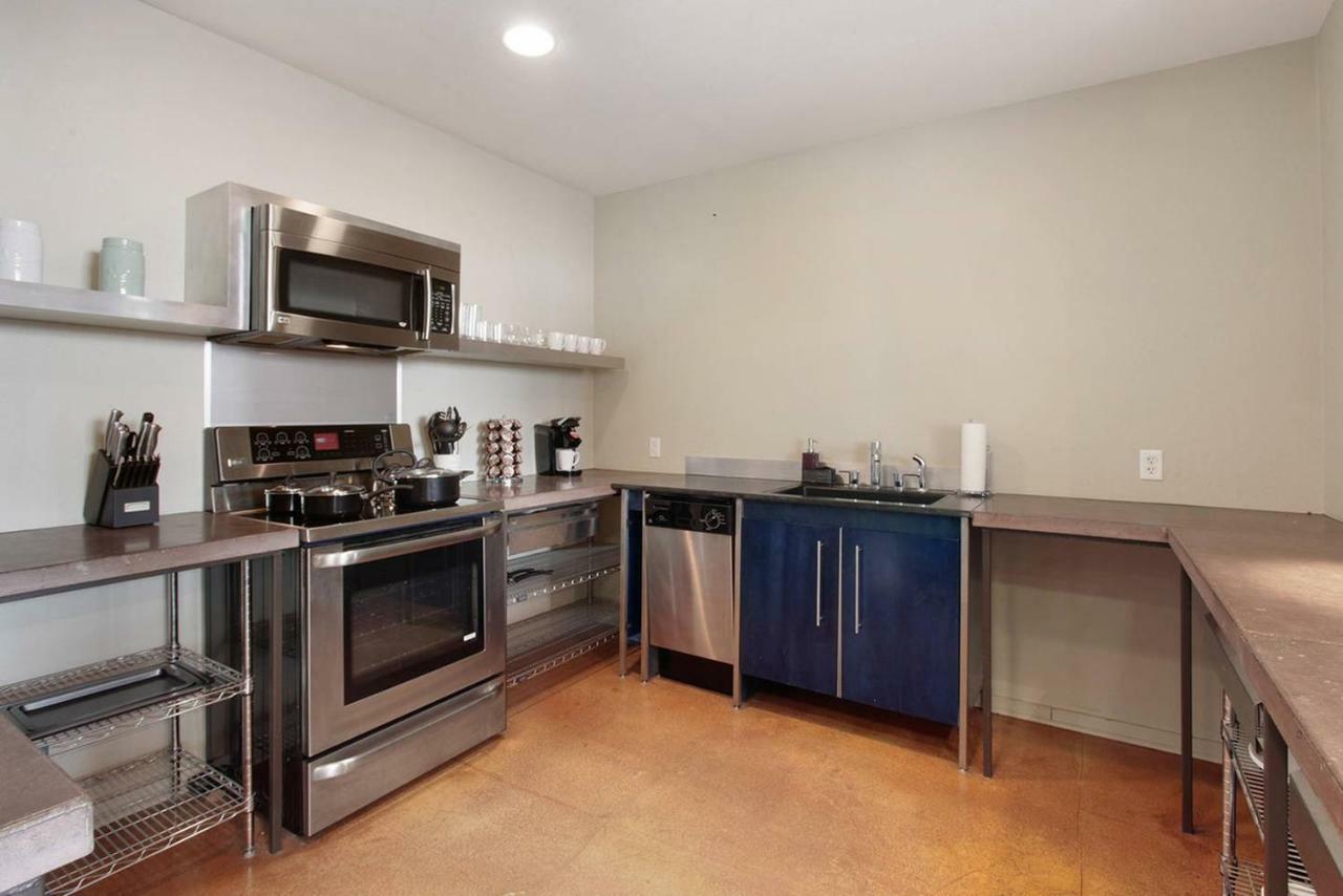 Apartment Delightful 2br/2ba Industrial In Nola By Domio New Orleans
