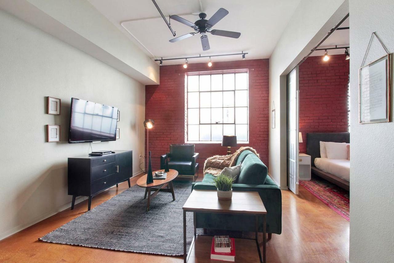 Apartment Delightful 2br/2ba Industrial In Nola By Domio *