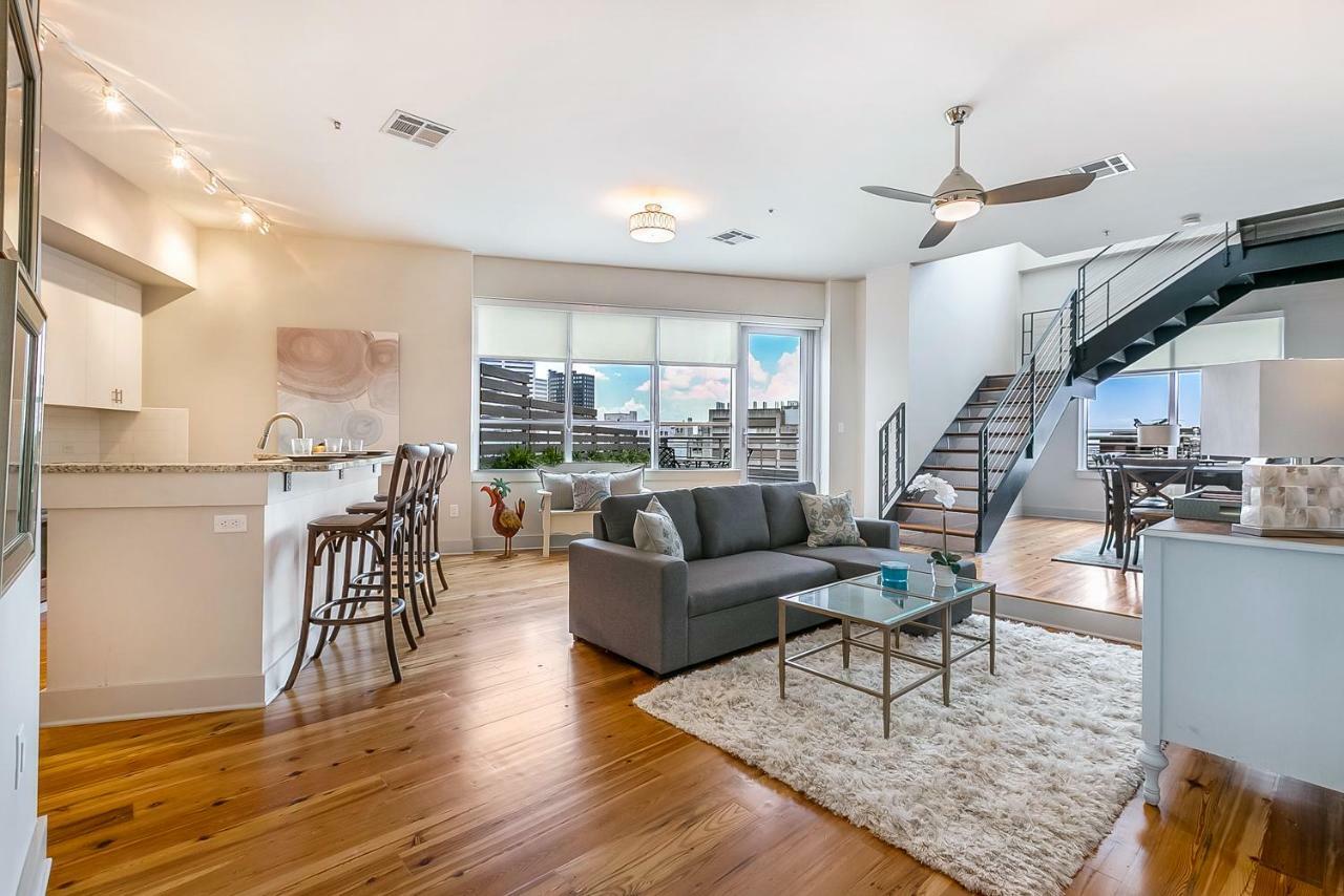 Apartment 2 Bedroom Elegant In Downtown *