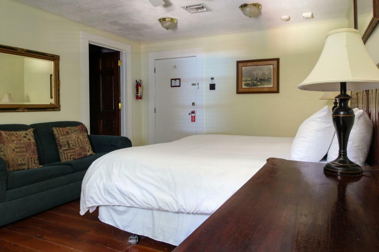 Bed & Breakfast The House