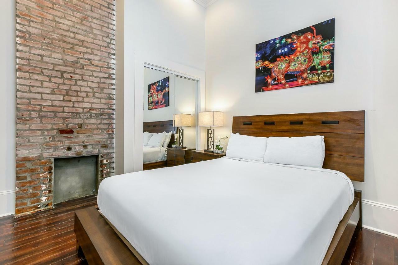Modern 2br On Carondelet By Hosteeva * New Orleans