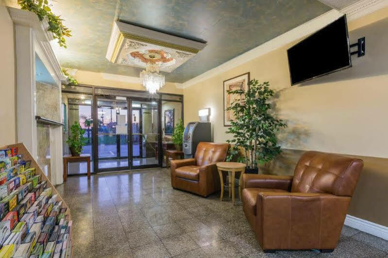 Country & By Radisson, I-10 East, La 2* New Orleans