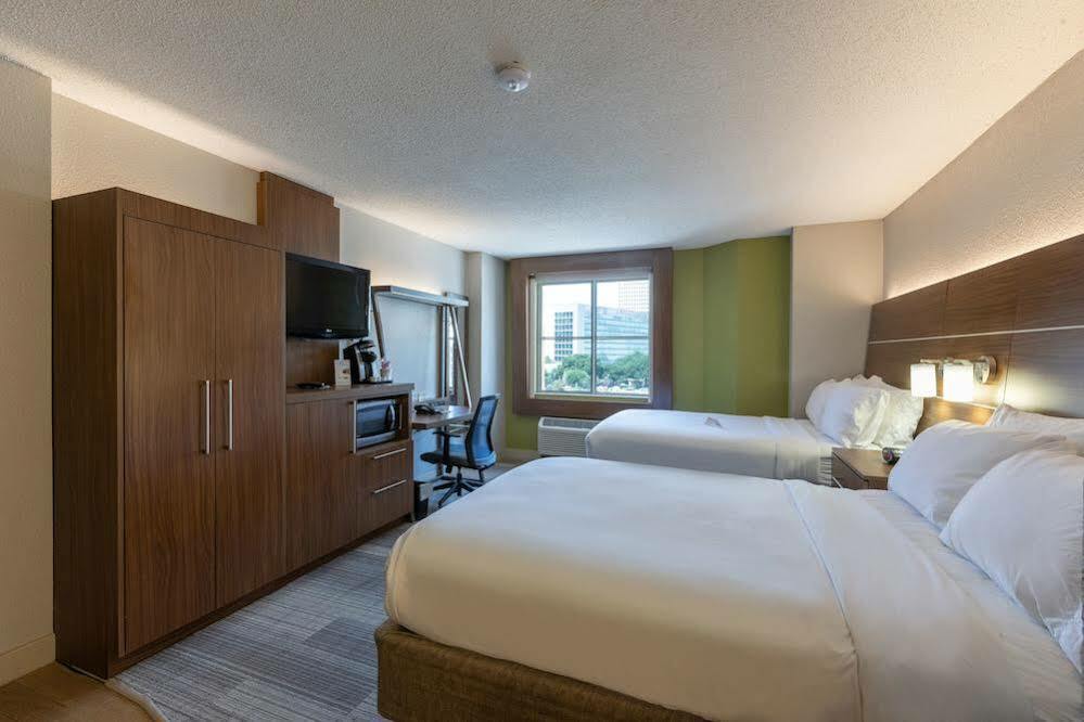 Express Downtown By Ihg Hotel