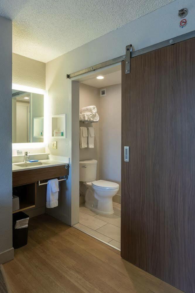 Hotel Express Downtown By Ihg