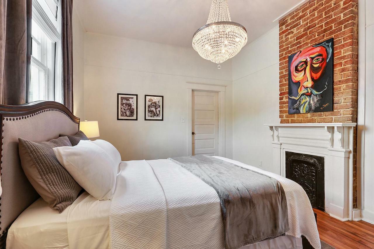 Modern Victorian House With Relaxing Courtyard Holiday home New Orleans