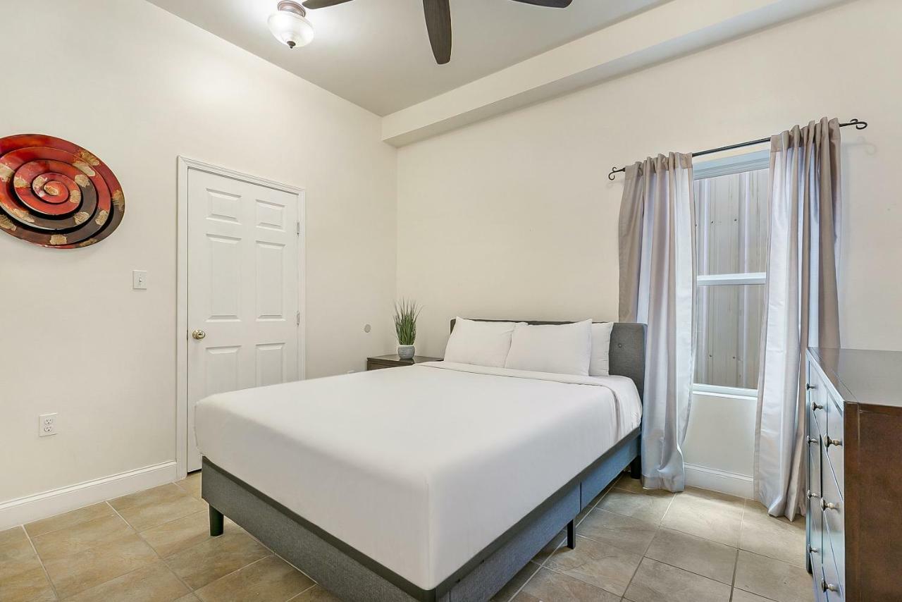 Modern 4br 5min Drive To Fq Apartment New Orleans