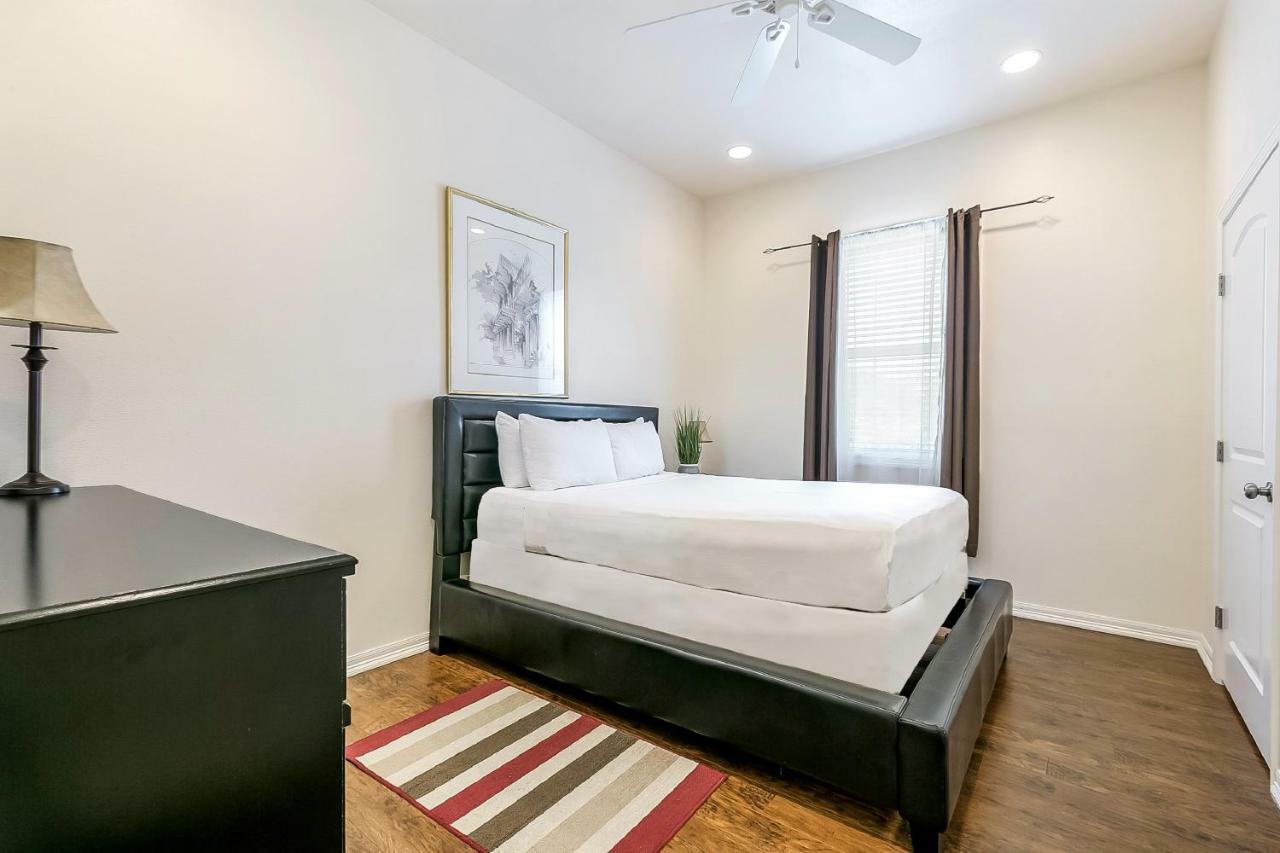 Inviting 3br Steps From St Charles Ave Apartment New Orleans
