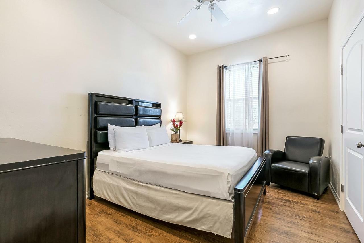Apartment Inviting 3br Steps From St Charles Ave