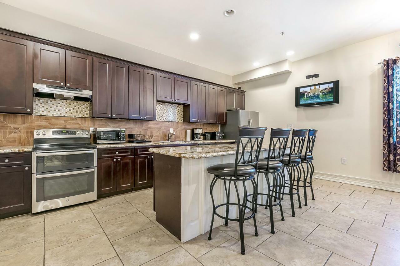 Inviting 3br Steps From St Charles Ave