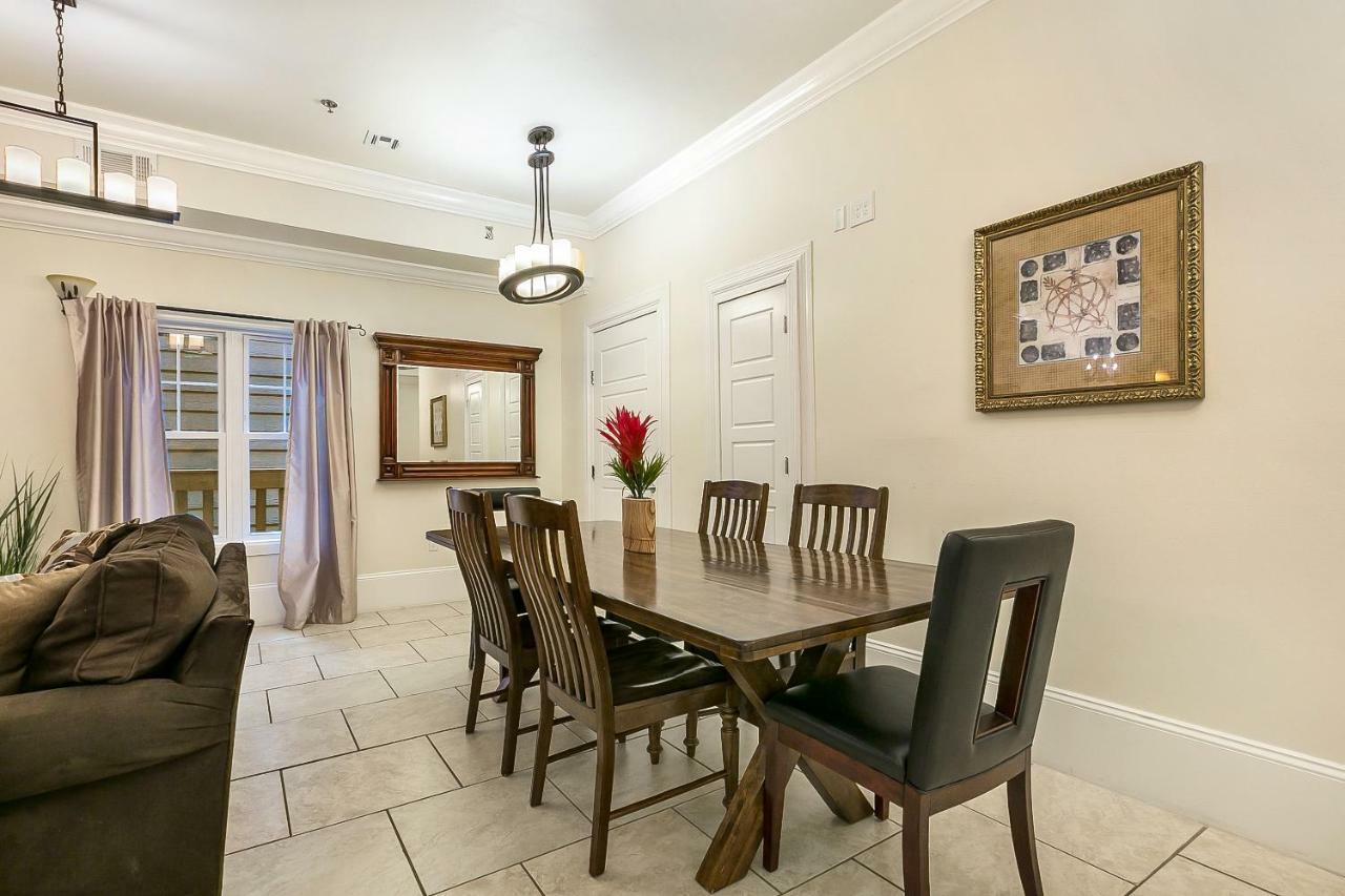 Modern 4br 5min Drive To Fq
