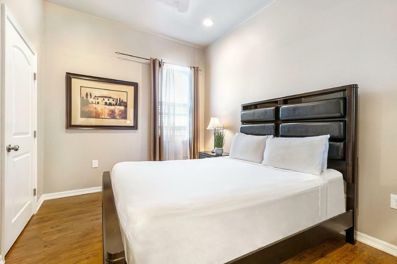 Apartment Inviting 3br Steps From St Charles Ave *