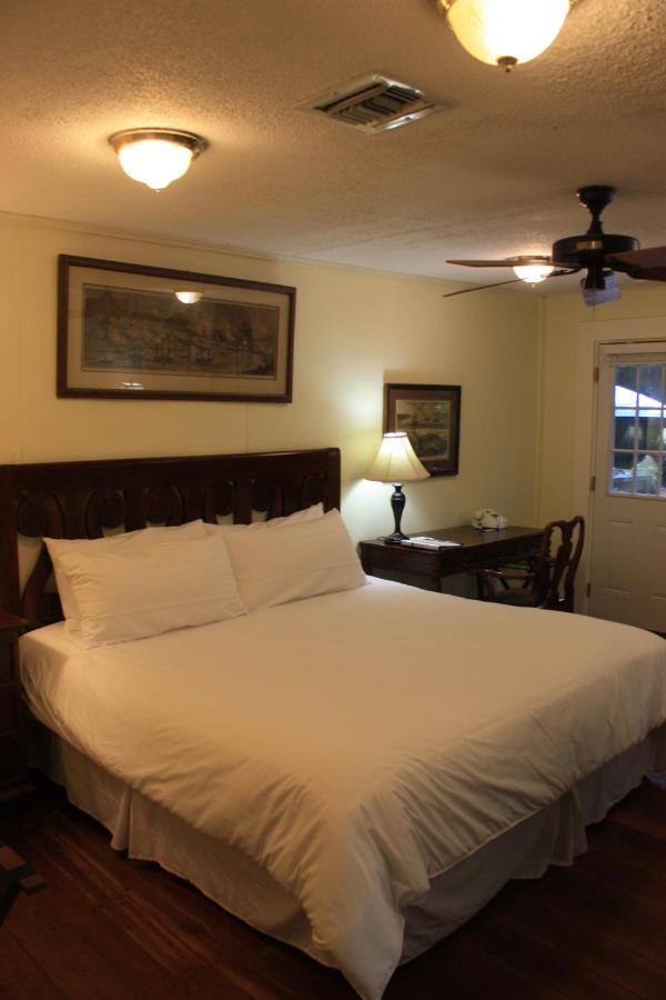 Bed & Breakfast The House 3*