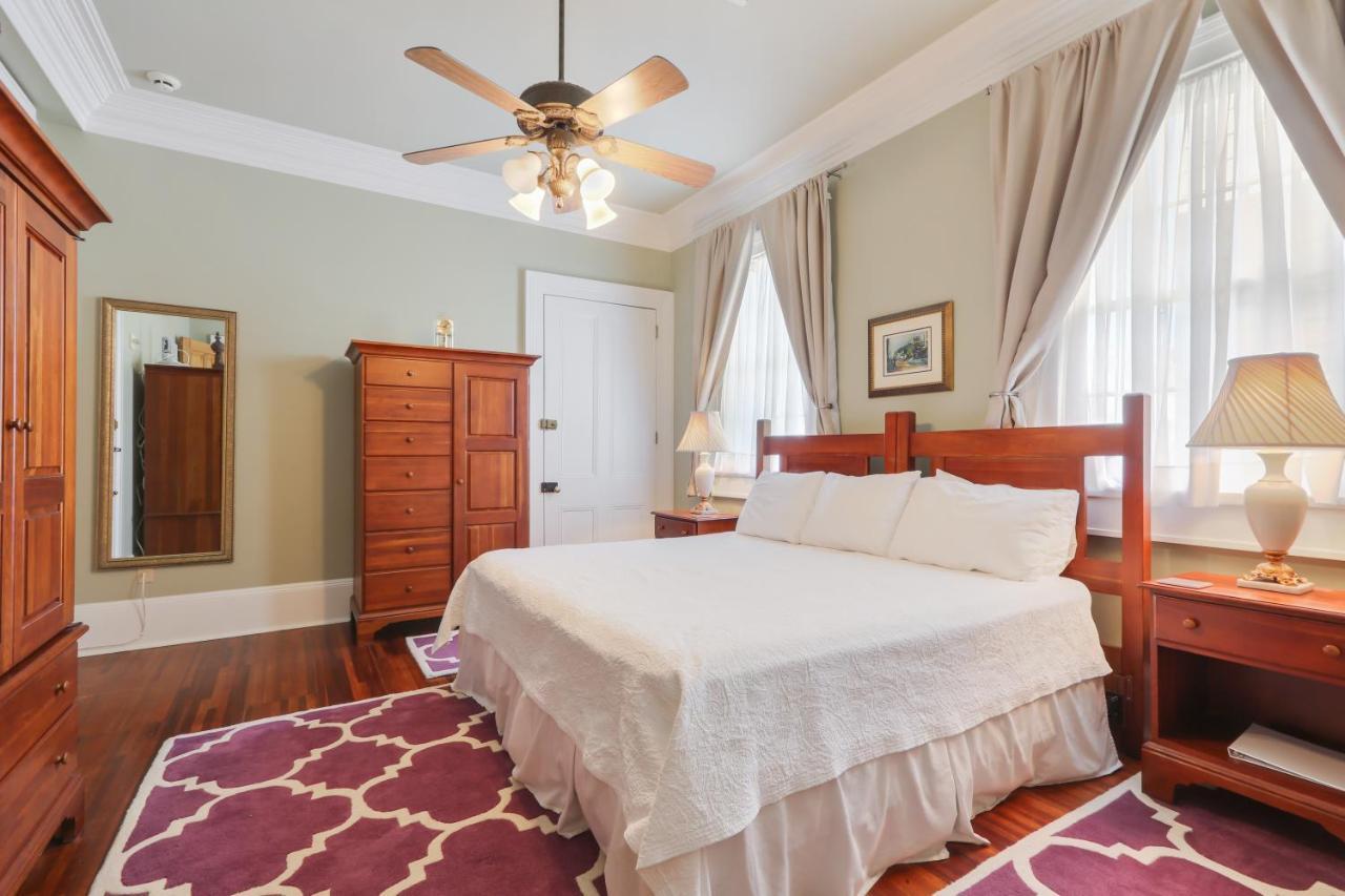 Elysian Fields Bed & Breakfast 3*