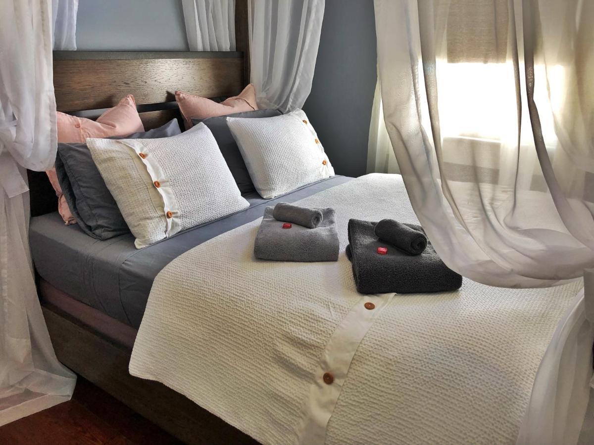Luxury Historic Shotgun In Lower Garden District Holiday home *
