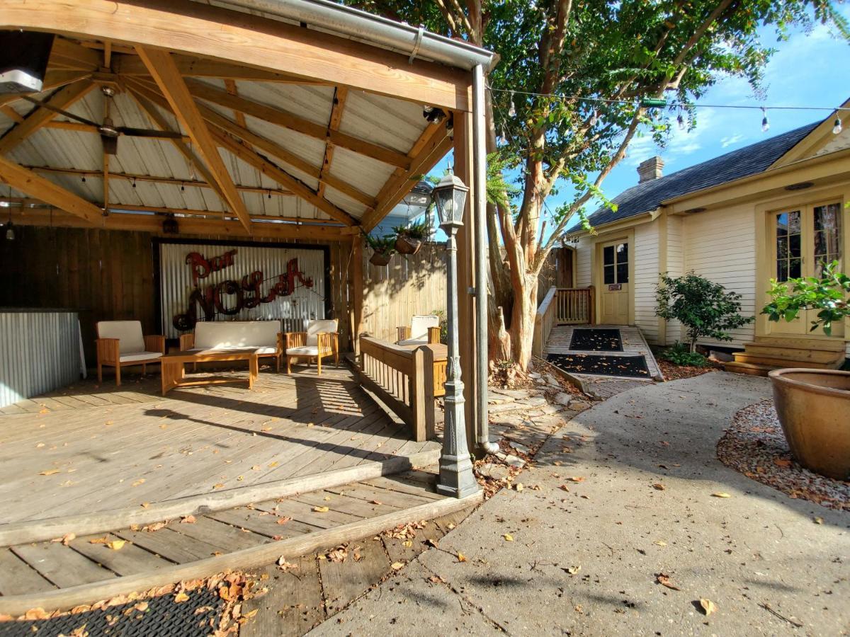 Holiday home Macarty House, A Bohemian With Pool And Bar *
