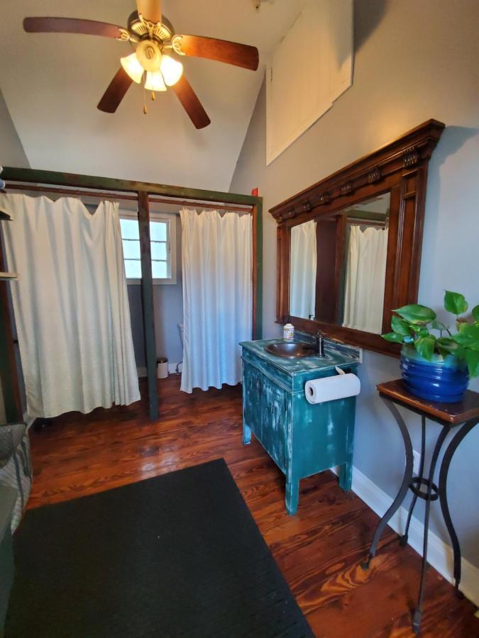 Macarty House, A Bohemian With Pool And Bar Holiday home *