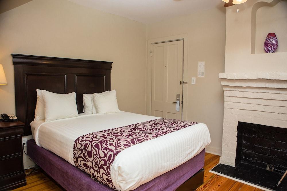 On Ursulines, A French Quarter Inn 3*