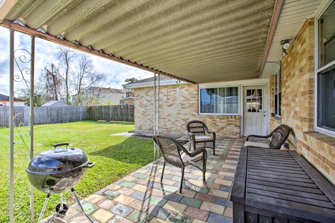 Nola With Porch And Grill 4 Mi To French Quarter Holiday home *