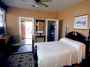Historic Mardi Gras Inn 3*