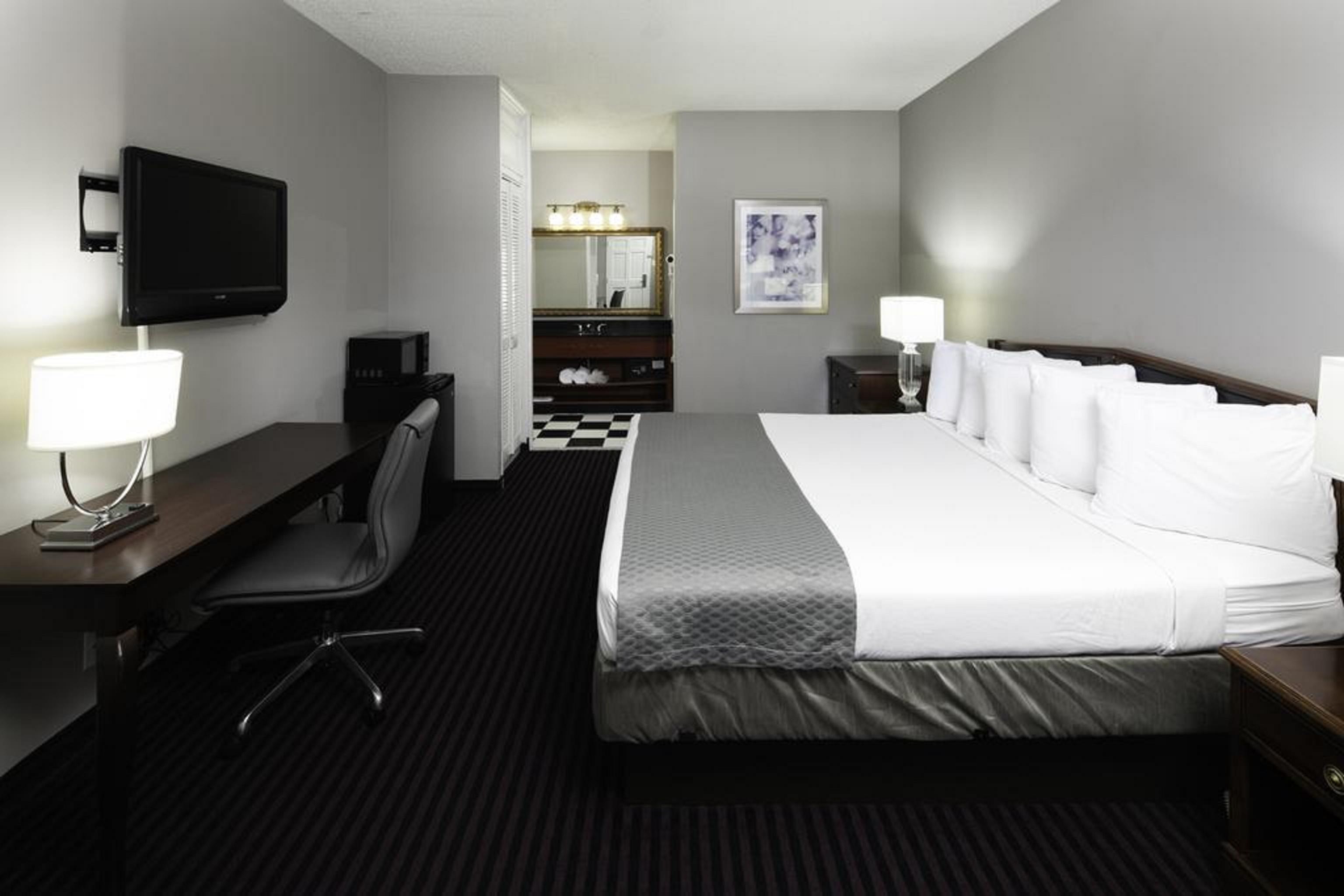 Maison Saint Charles New Orleans