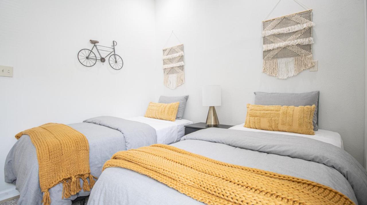 Vibrant Luxury Downtown Loft 2833 Nola *