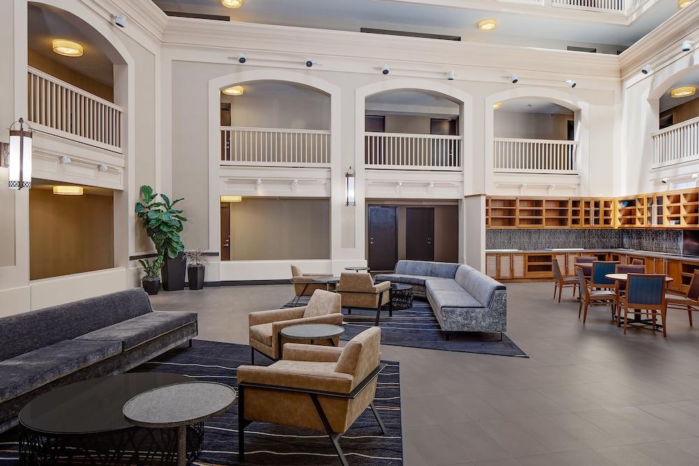 Hyatt Place Convention Center Hotel
