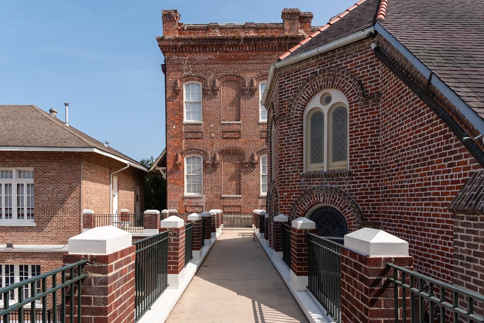 Bywater Aparthotel