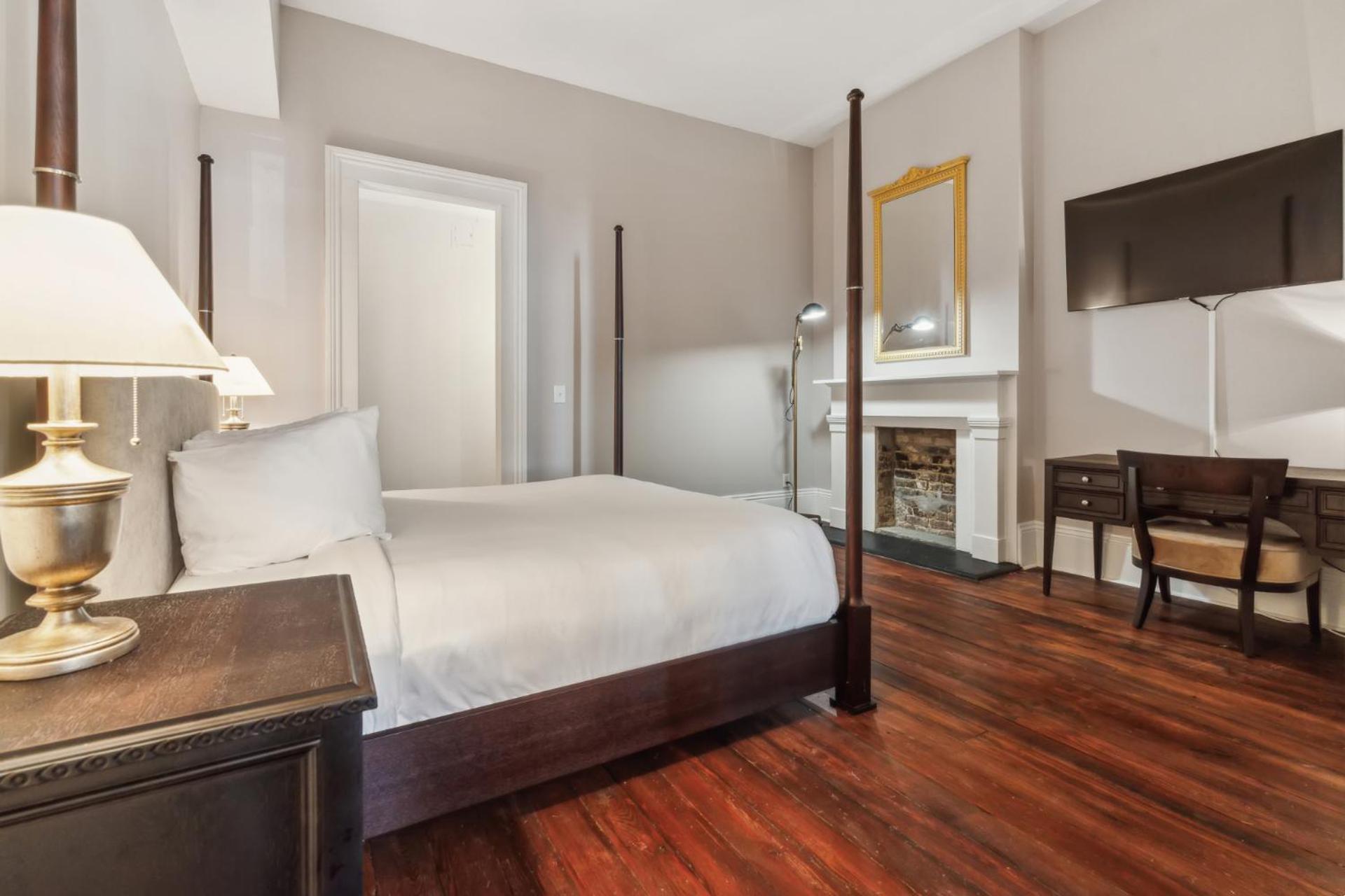 Maison Saint Charles New Orleans