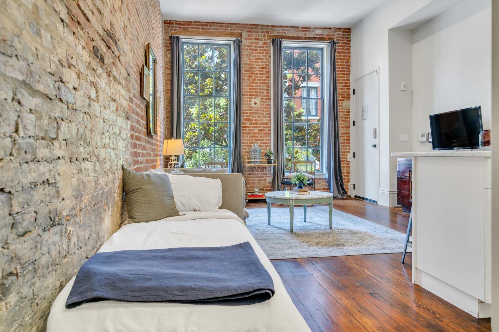 Hotel 4br Gem On Gravier Close To Dining & Souvenirs *