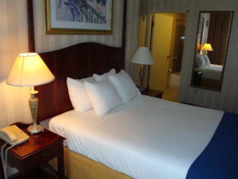Hotel Ac By Marriott French Quarter 4*