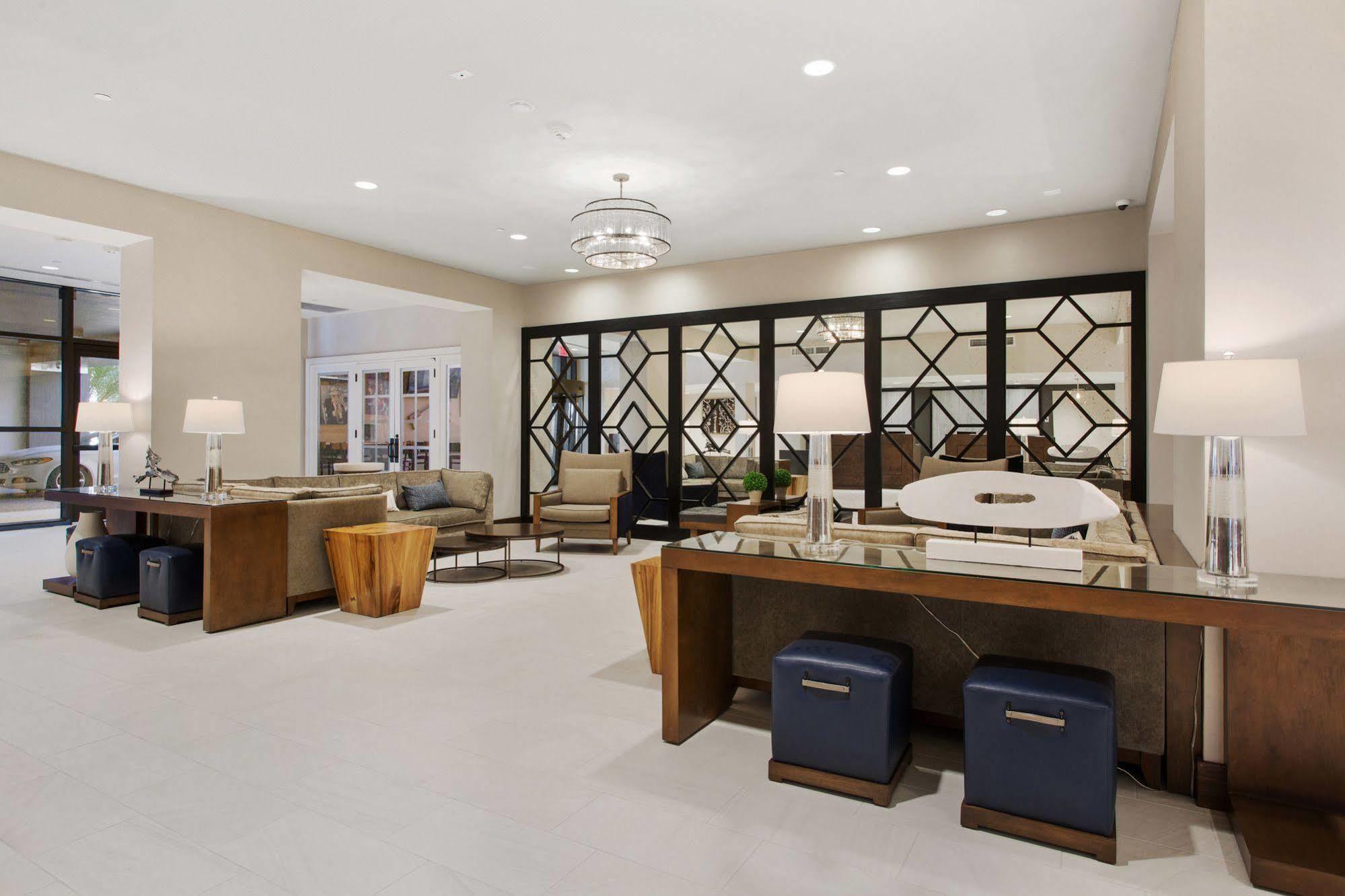 Hotel Doubletree By Hilton