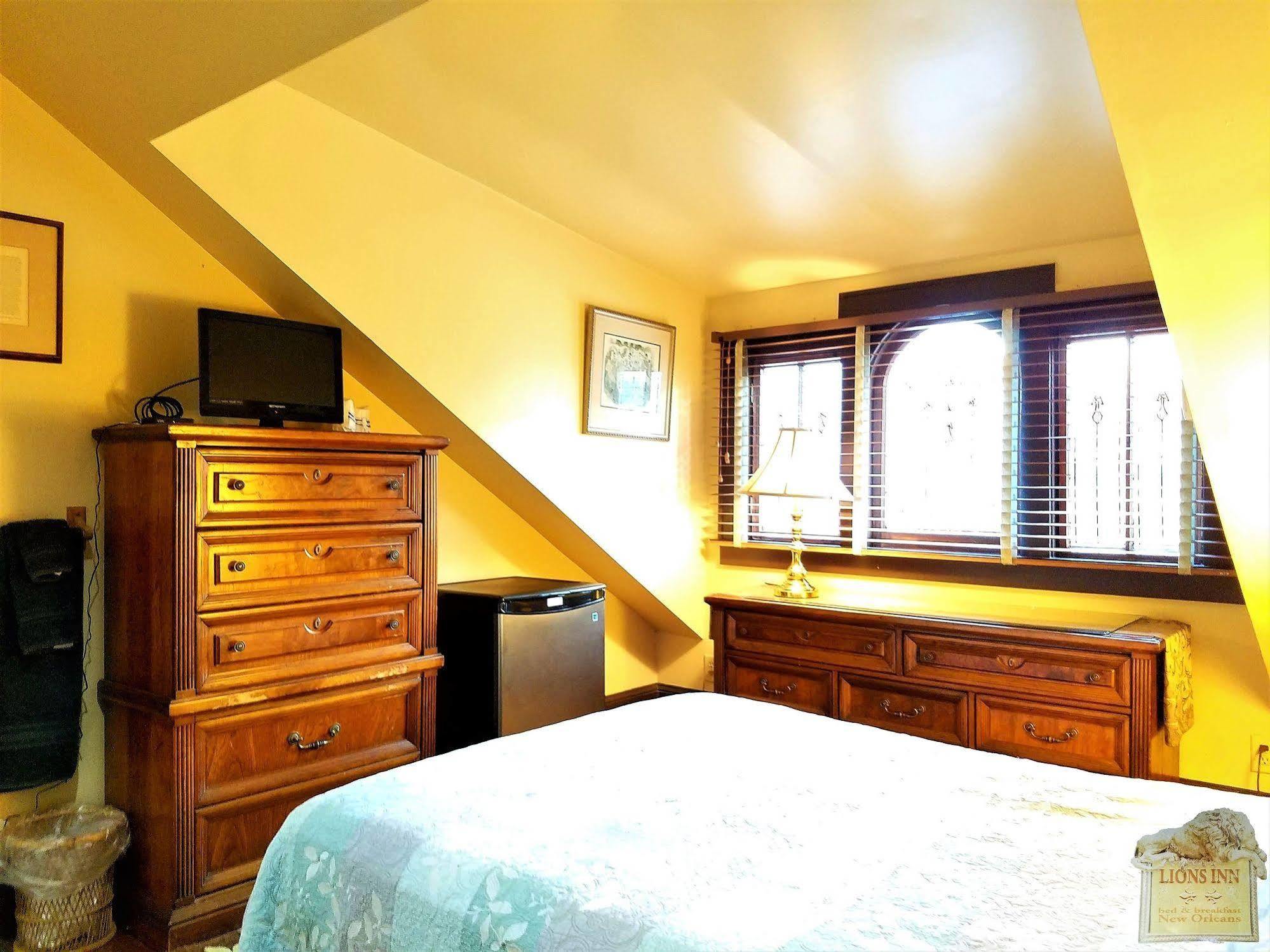 Hotel Lion's 3*