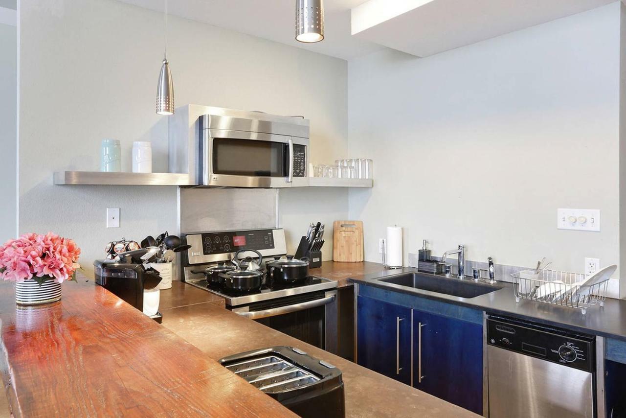 Apartment Gorgeous 3br/2ba Industrial In Nola By Domio