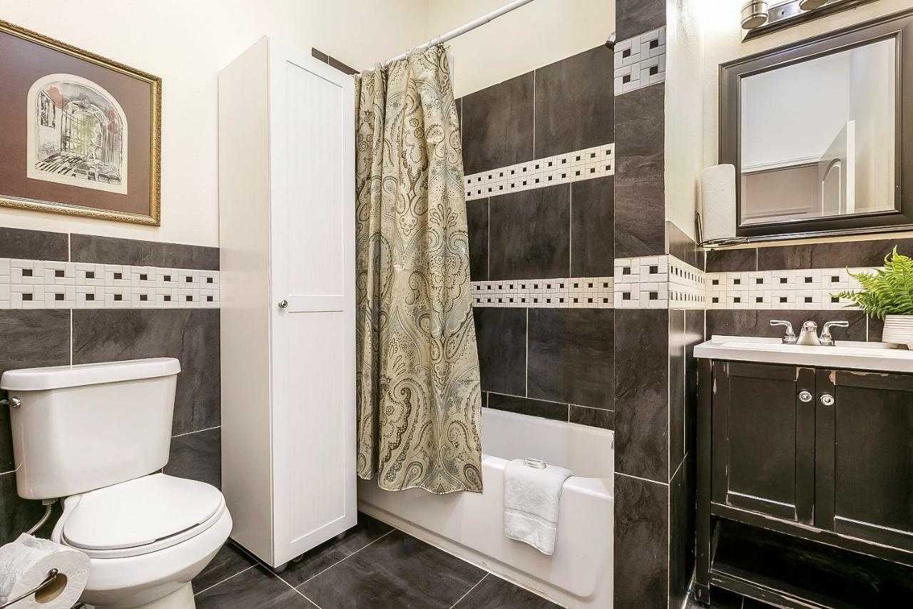 Modern, Spacious With Luxury Amenities New Orleans